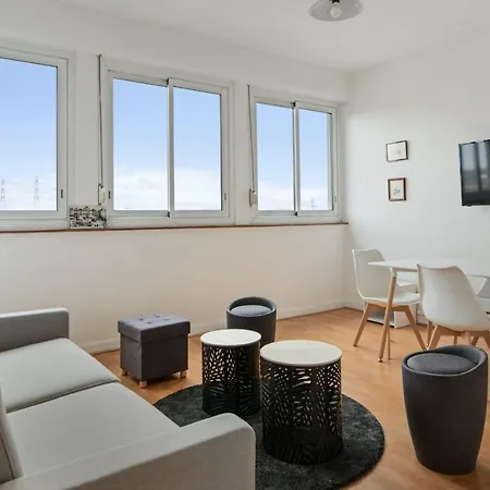 Nice And Modern Studio In Marcq-en-baroeul 10 Min From Lille - Welkeys Apartment